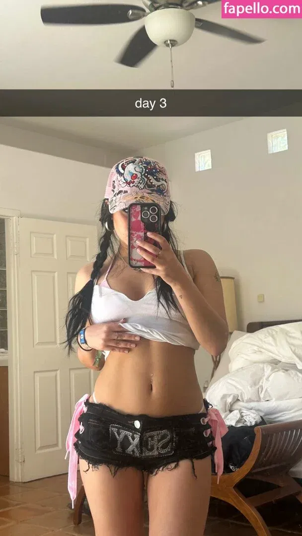 Tara Yummy Onlyfans Photo Gallery 