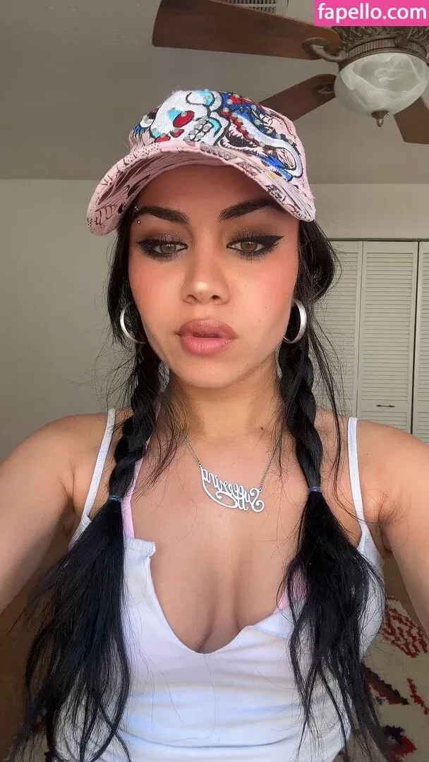 Tara Yummy Onlyfans Photo Gallery 