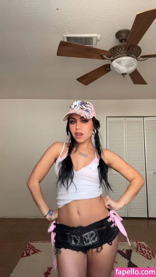 Tara Yummy Onlyfans Photo Gallery 