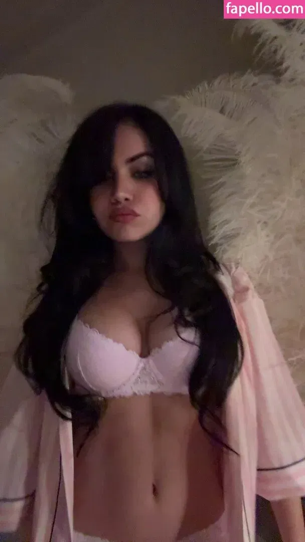 Tara Yummy Onlyfans Photo Gallery 