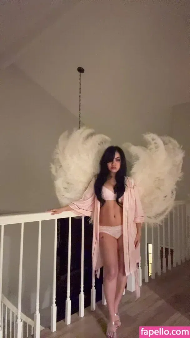 Tara Yummy Onlyfans Photo Gallery 