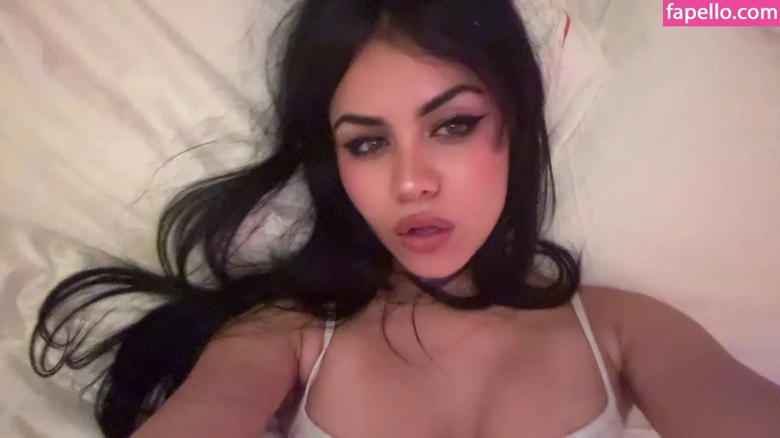 Tara Yummy Onlyfans Photo Gallery 