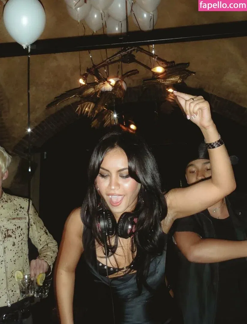 Tara Yummy Onlyfans Photo Gallery 