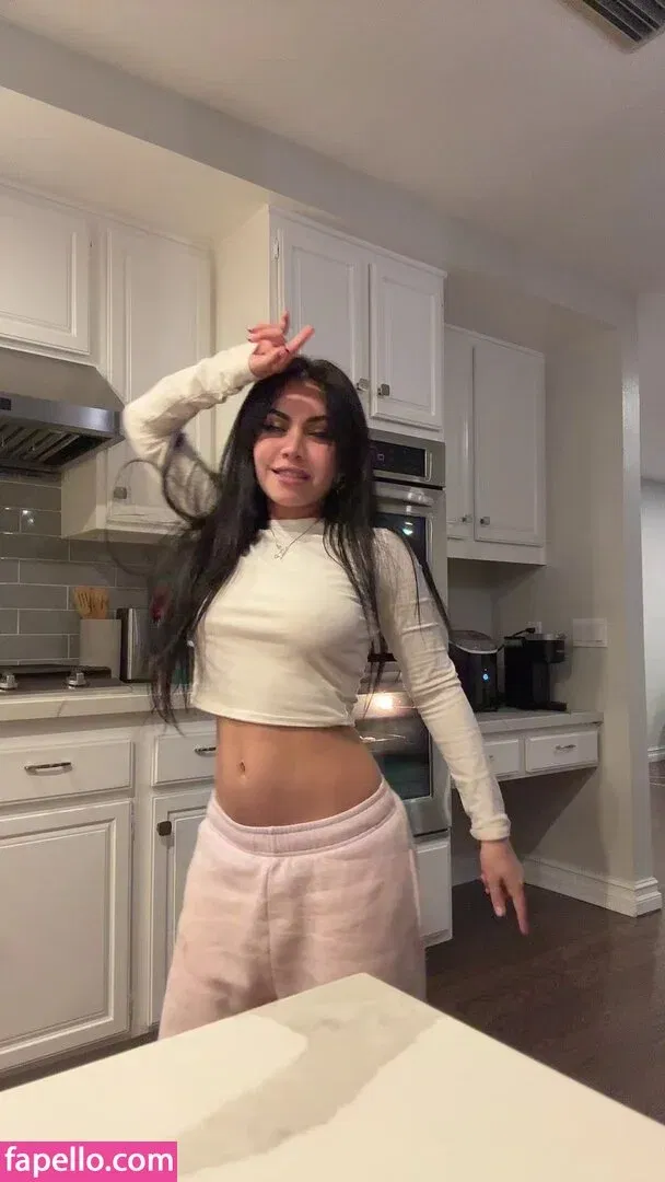 Tara Yummy Onlyfans Photo Gallery 