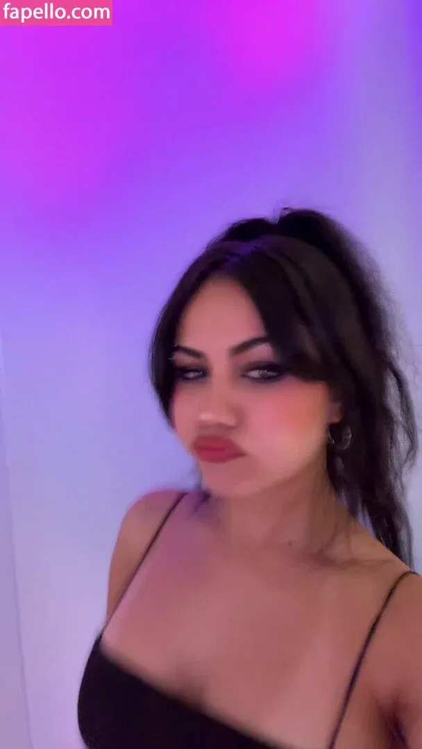 Tara Yummy Onlyfans Photo Gallery 