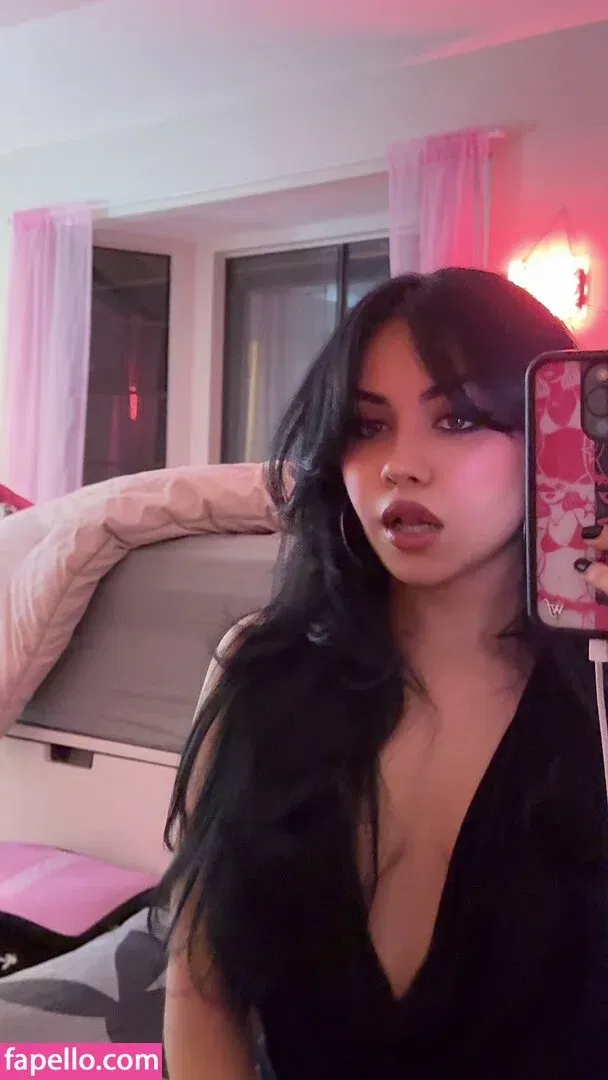 Tara Yummy Onlyfans Photo Gallery 