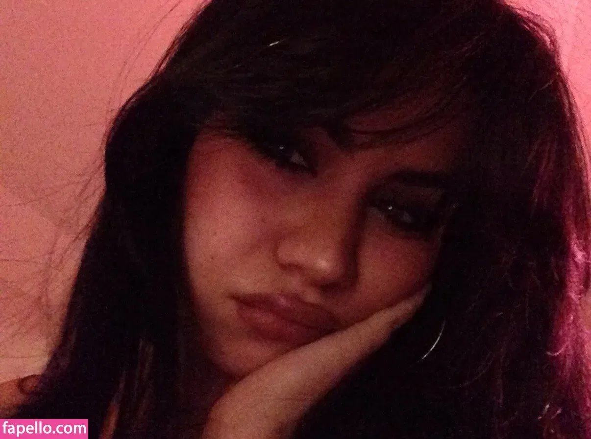 Tara Yummy Onlyfans Photo Gallery 