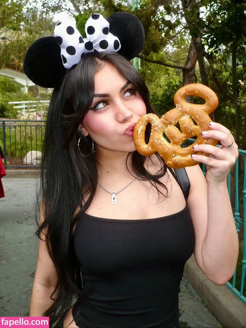 Tara Yummy Onlyfans Photo Gallery 