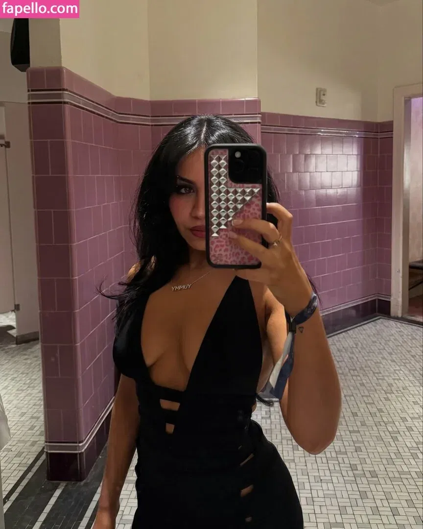 Tara Yummy Onlyfans Photo Gallery 