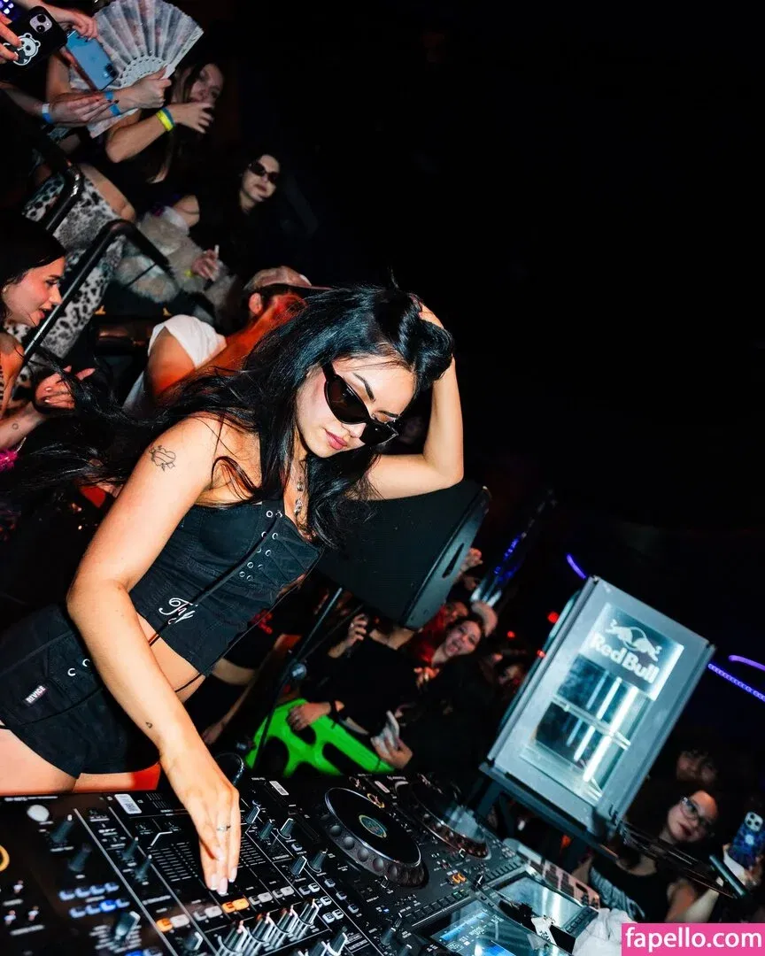 Tara Yummy Onlyfans Photo Gallery 