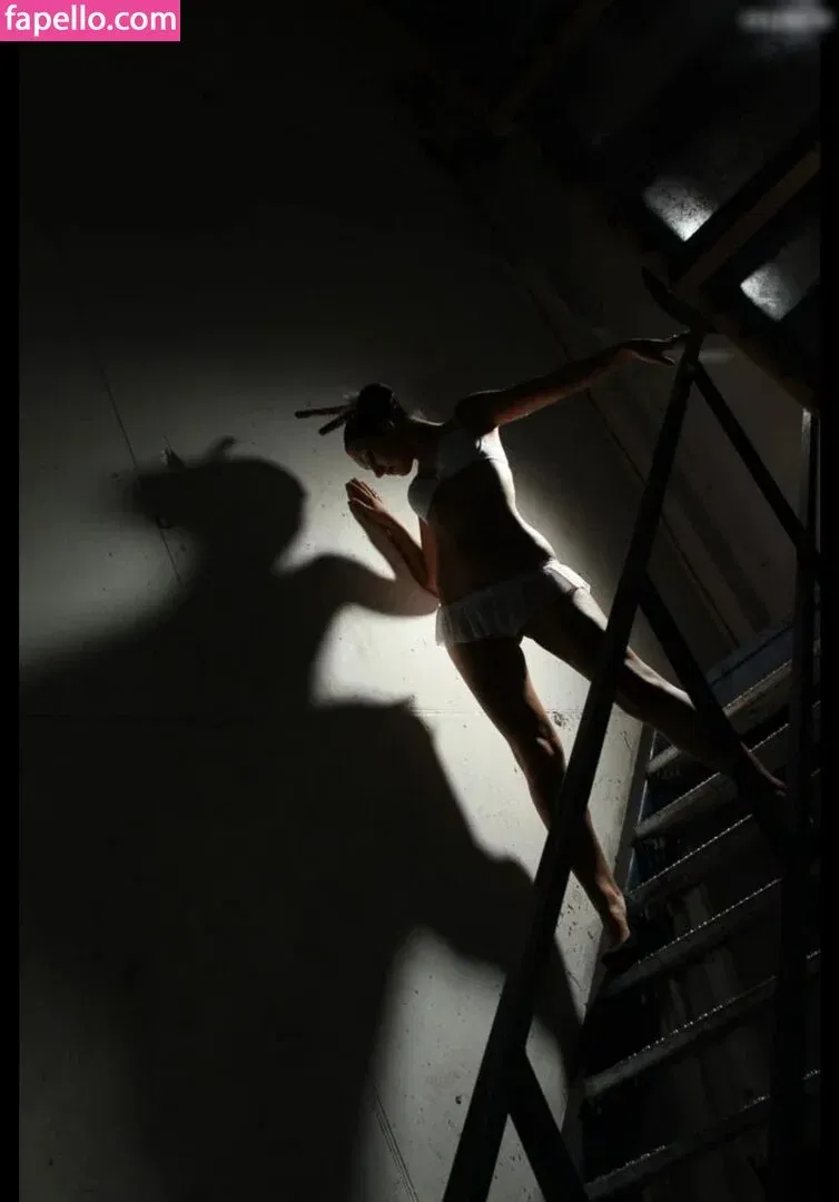 Bella Isadora Onlyfans Photo Gallery 