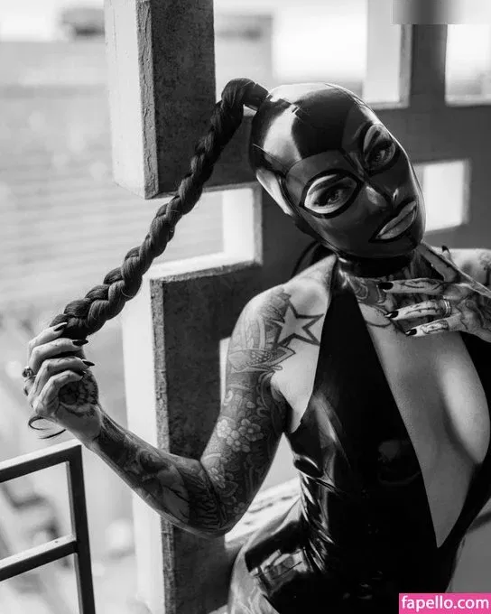 Bella Isadora Onlyfans Photo Gallery 