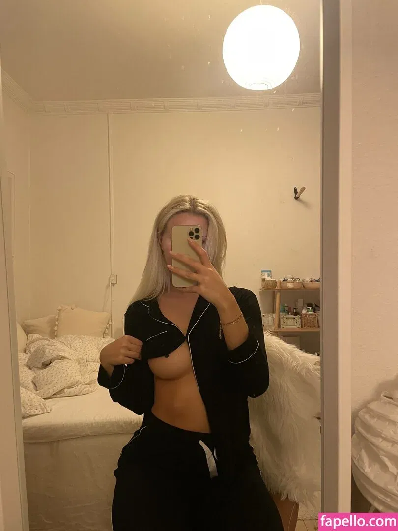 Sofie Mai Onlyfans Photo Gallery 