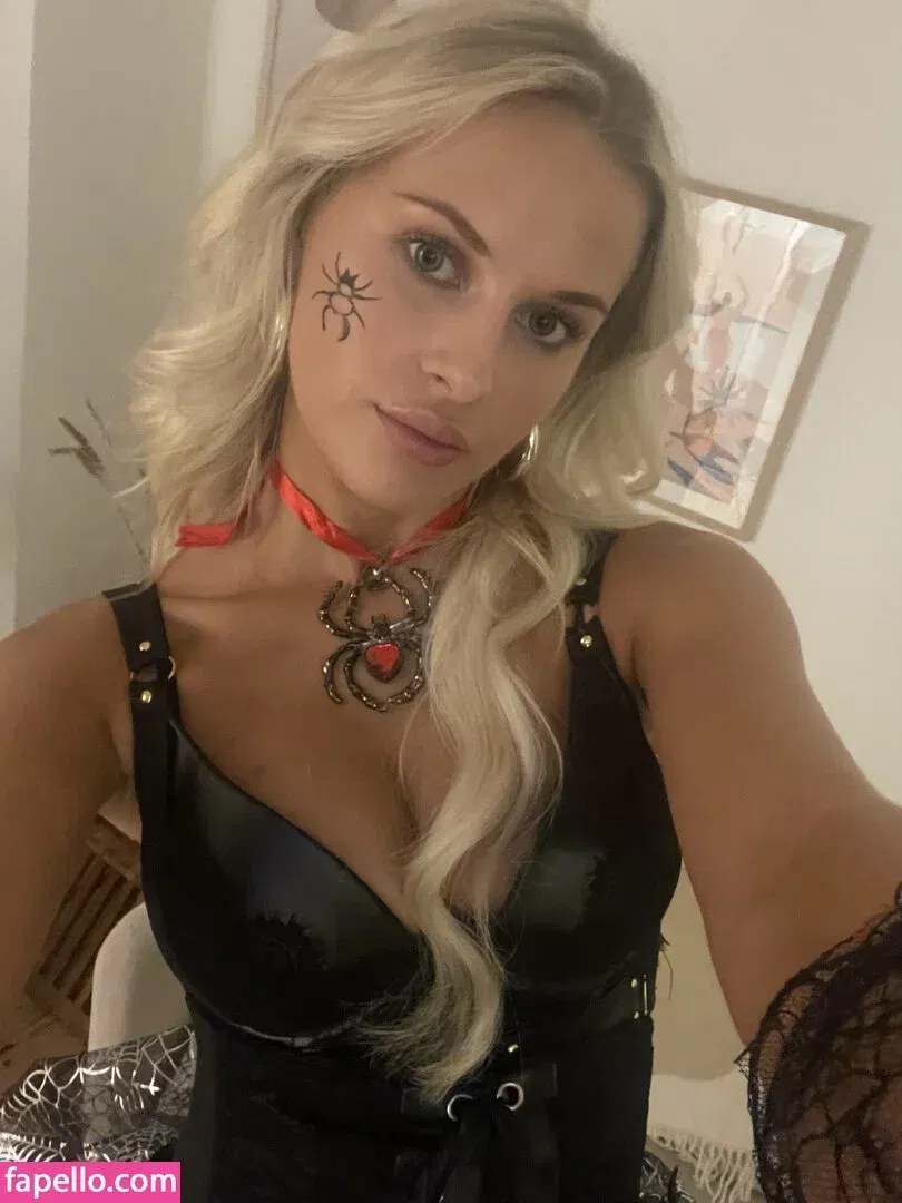 Sofie Mai Onlyfans Photo Gallery 