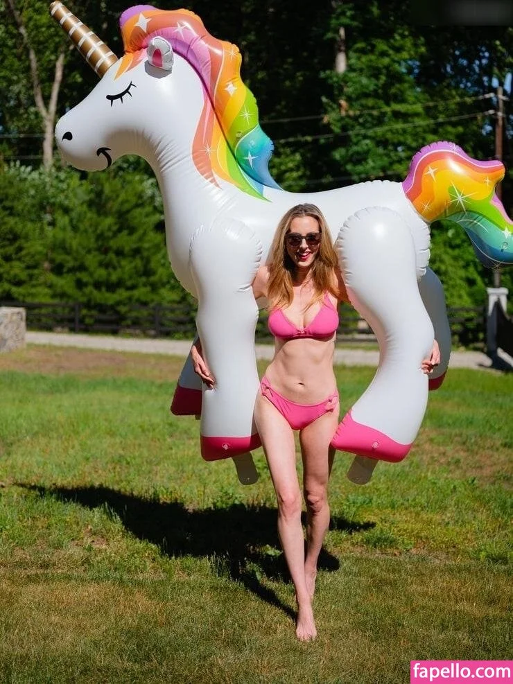 Amara.aa Onlyfans Photo Gallery 