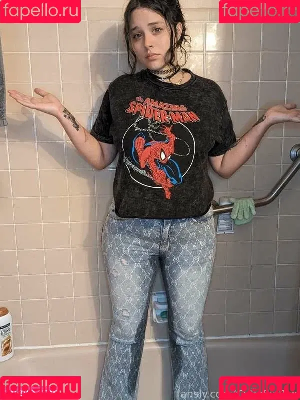 Tinklebell Pees Onlyfans Photo Gallery 