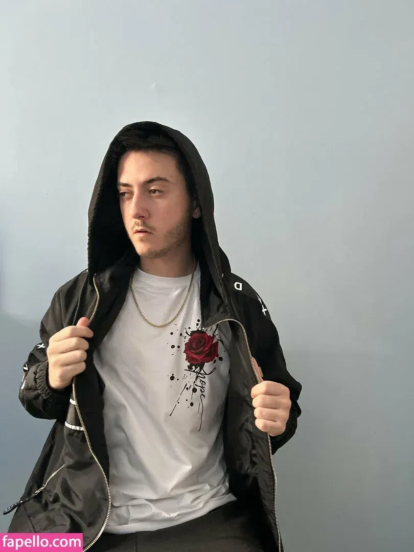 Ece Ozbudak Onlyfans Photo Gallery 