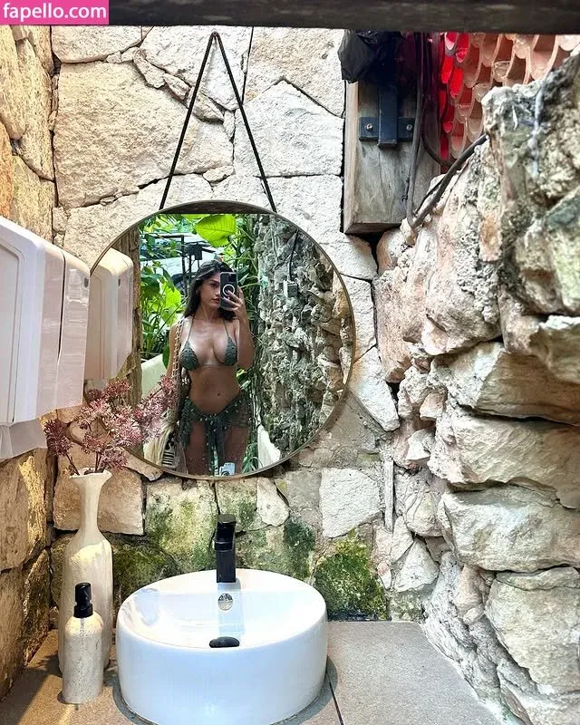 Ece Ozbudak Onlyfans Photo Gallery 