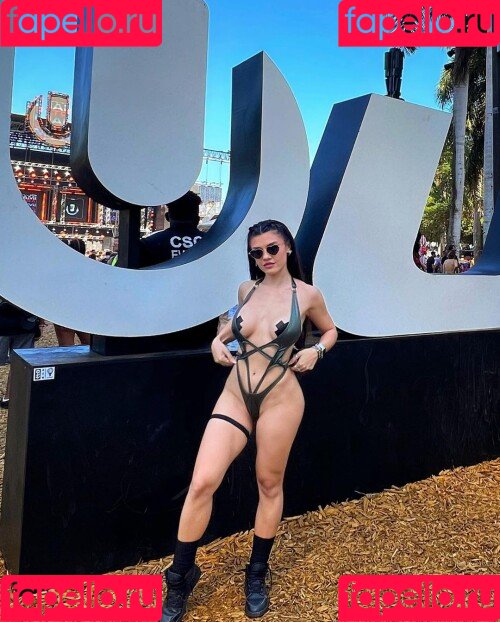 Ece Ozbudak Onlyfans Photo Gallery 