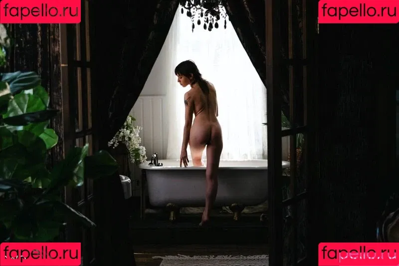 Melancholic Onlyfans Photo Gallery 