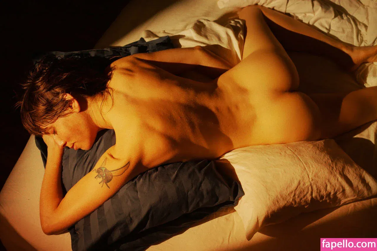 Melancholic Onlyfans Photo Gallery 