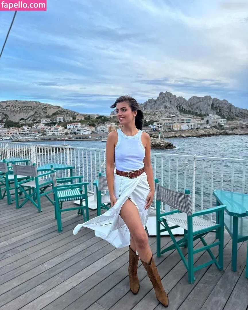 Charlotte Lemay Onlyfans Photo Gallery 