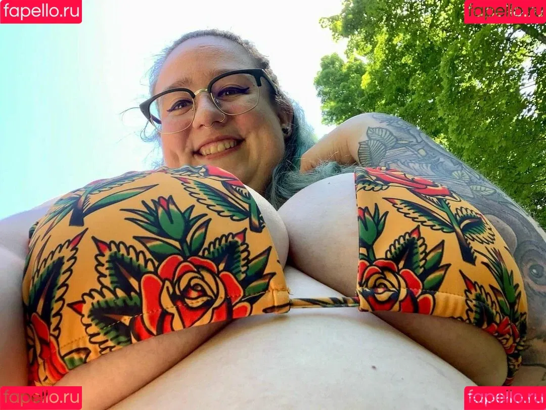 NyxieAssists Onlyfans Photo Gallery 
