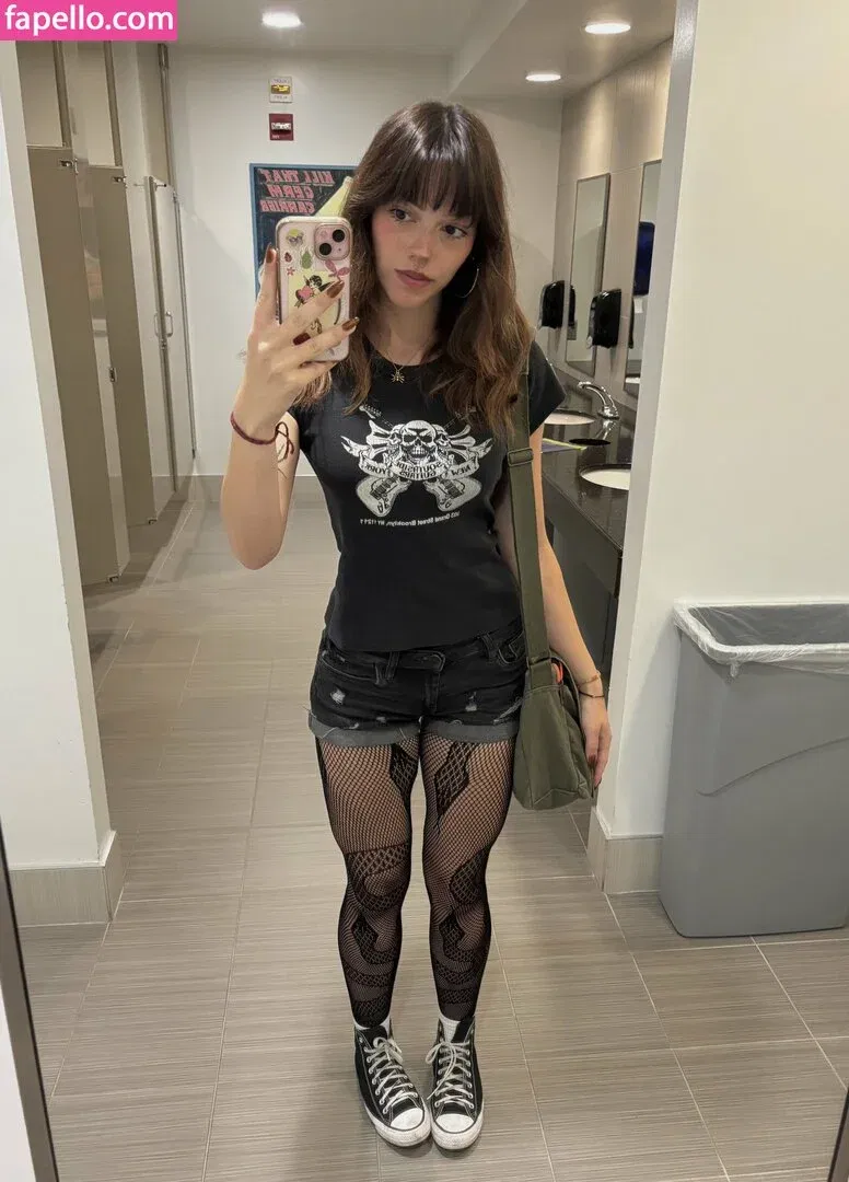 finseaa Onlyfans Photo Gallery 