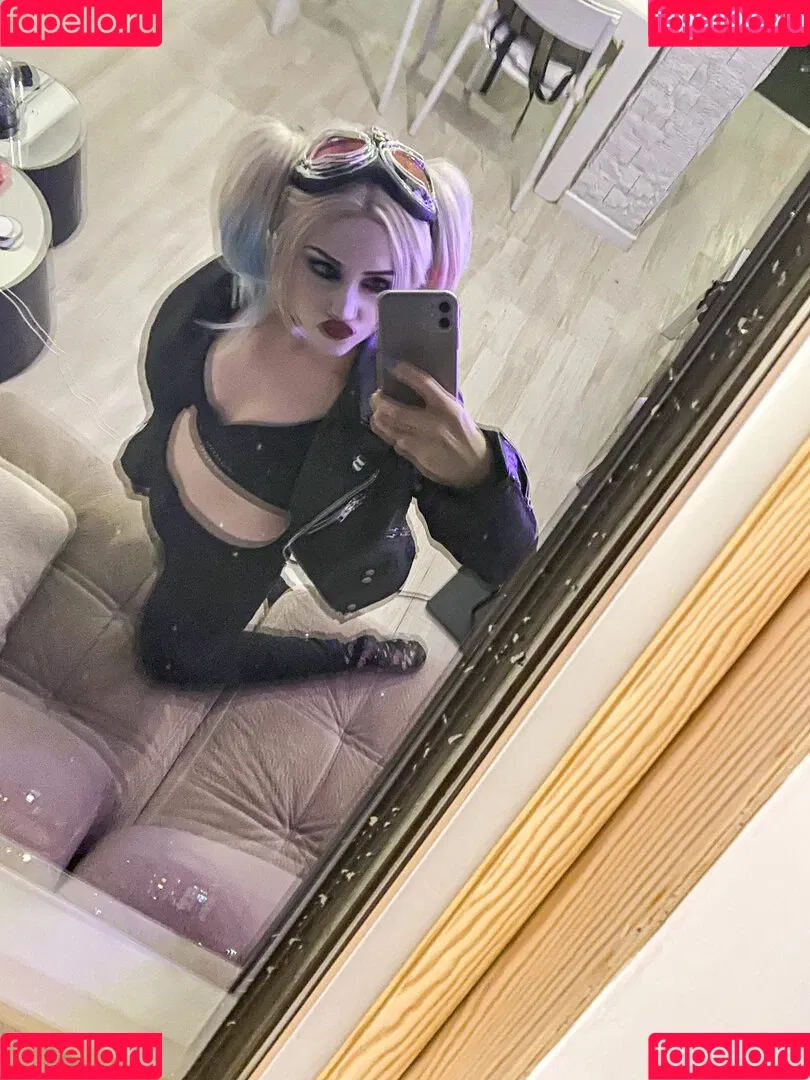 EzySummers Cosplay Onlyfans Photo Gallery 