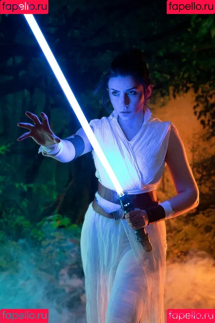 EzySummers Cosplay Onlyfans Photo Gallery 