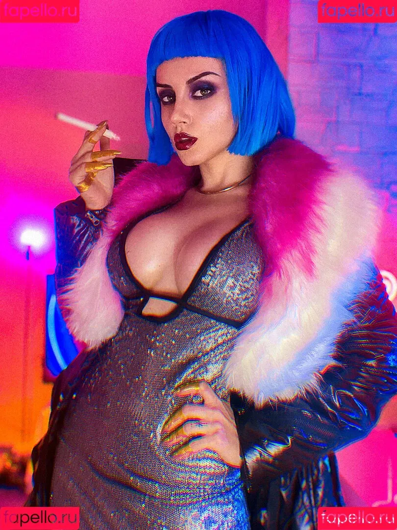 EzySummers Cosplay Onlyfans Photo Gallery 