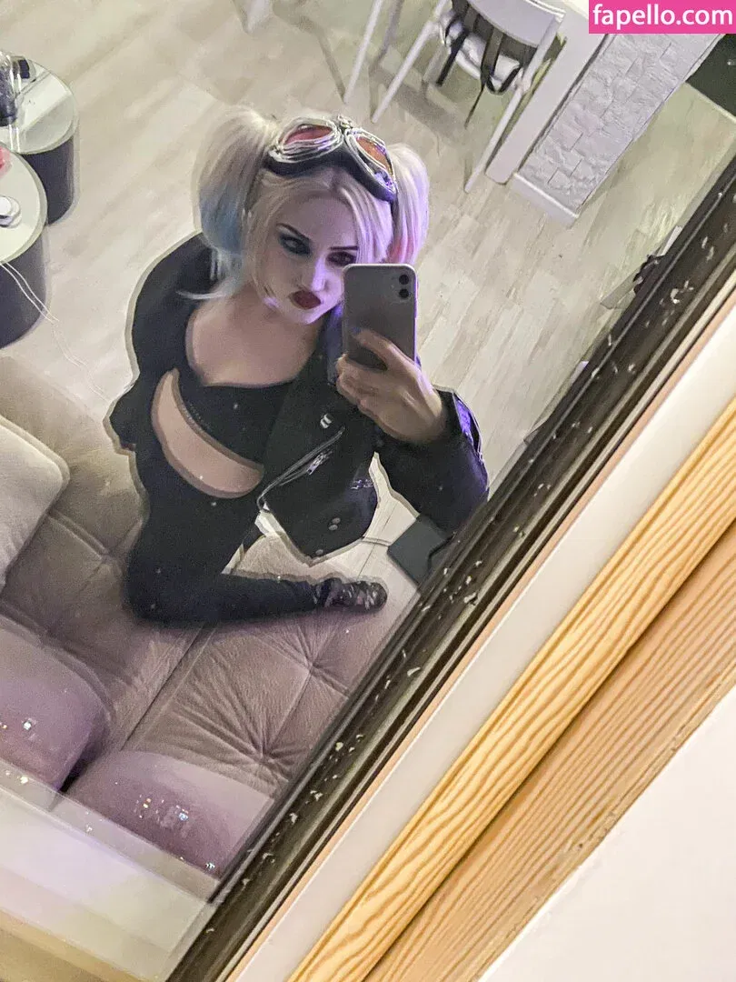 EzySummers Cosplay Onlyfans Photo Gallery 