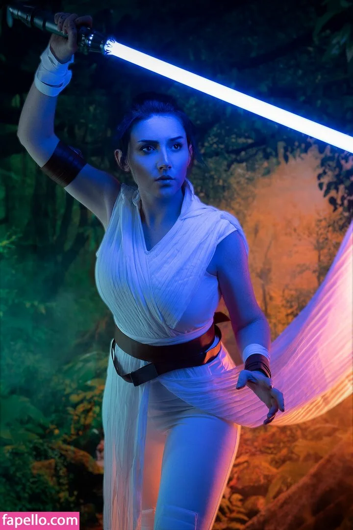 EzySummers Cosplay Onlyfans Photo Gallery 