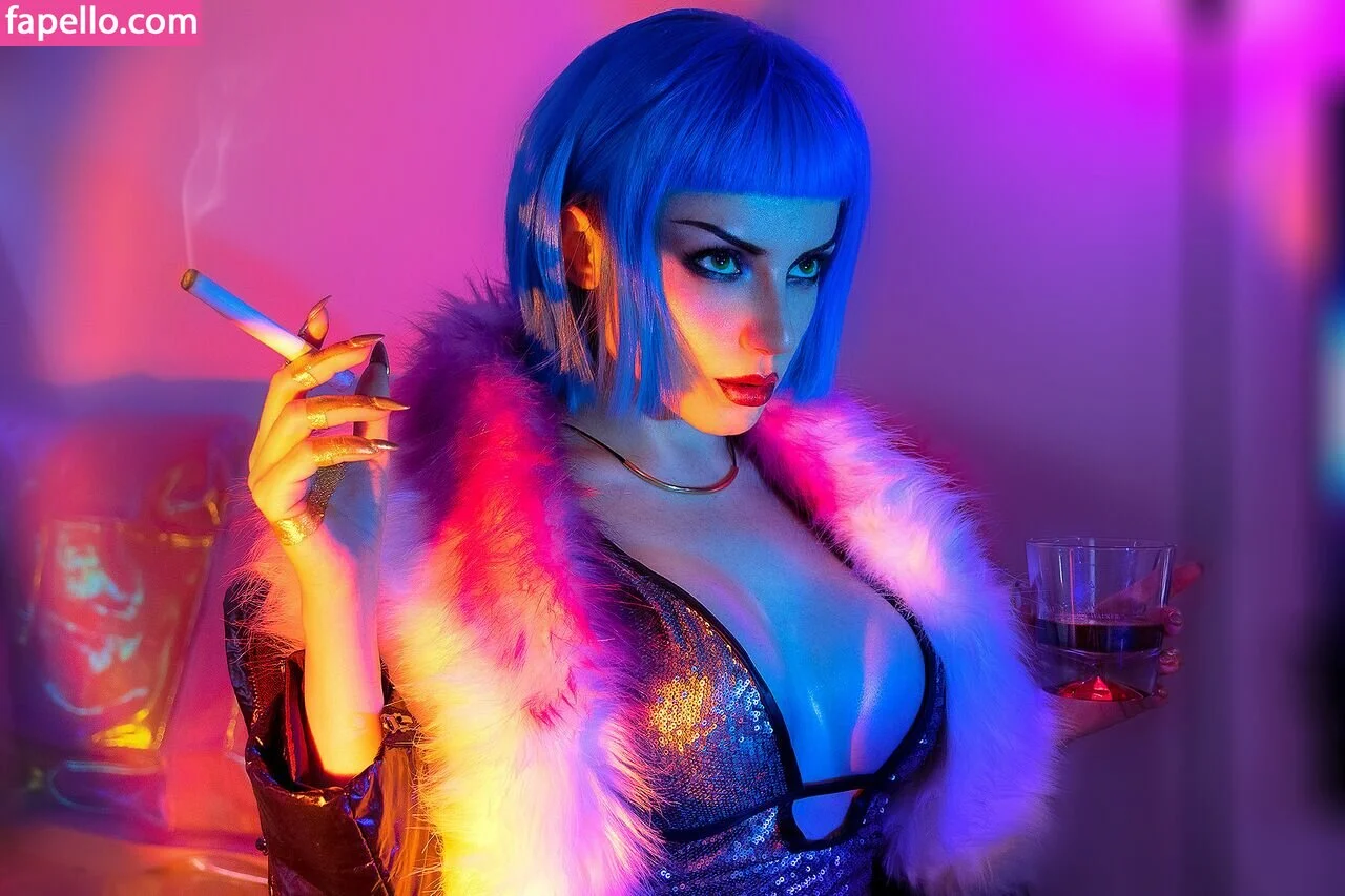 EzySummers Cosplay Onlyfans Photo Gallery 