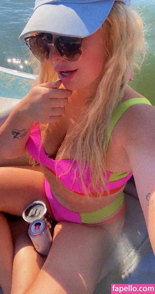 Kourtney Garrett Onlyfans Photo Gallery 