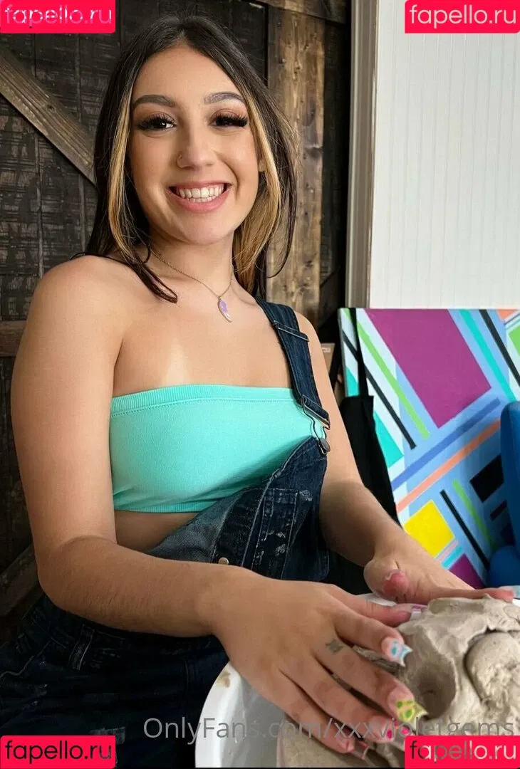 Violet Gems Onlyfans Photo Gallery 