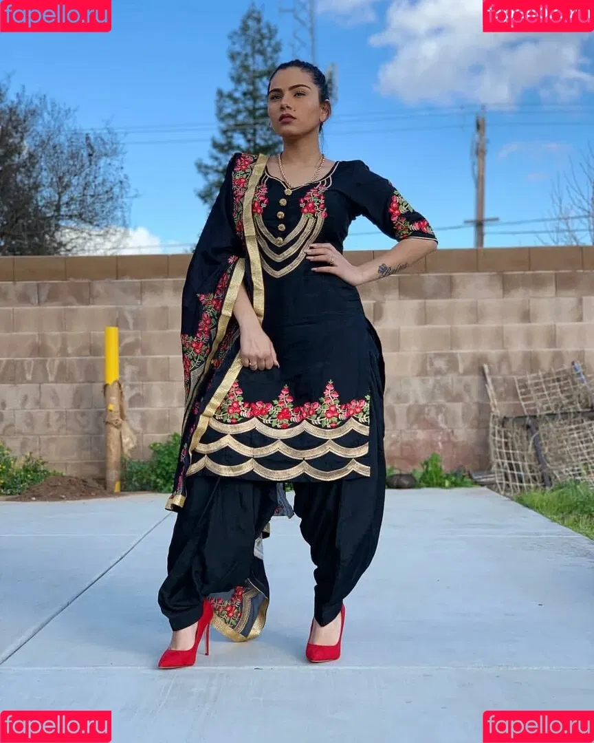 Sukh Bains Onlyfans Photo Gallery 