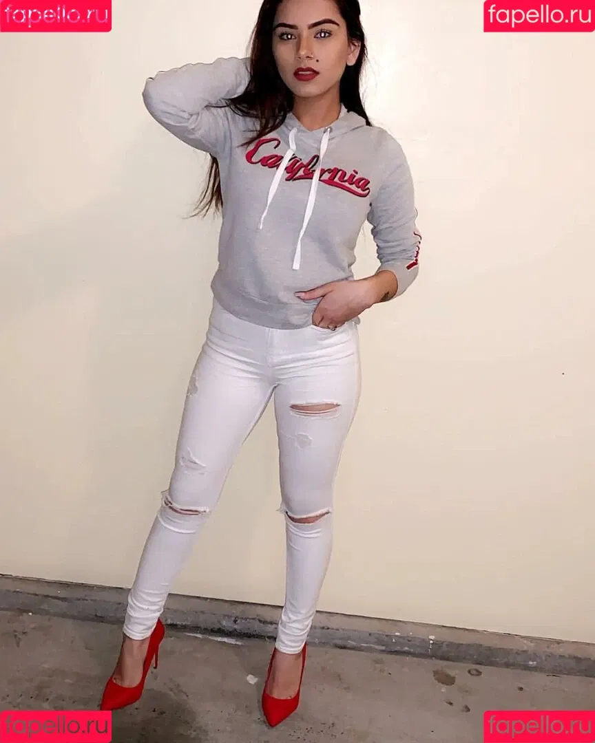 Sukh Bains Onlyfans Photo Gallery 