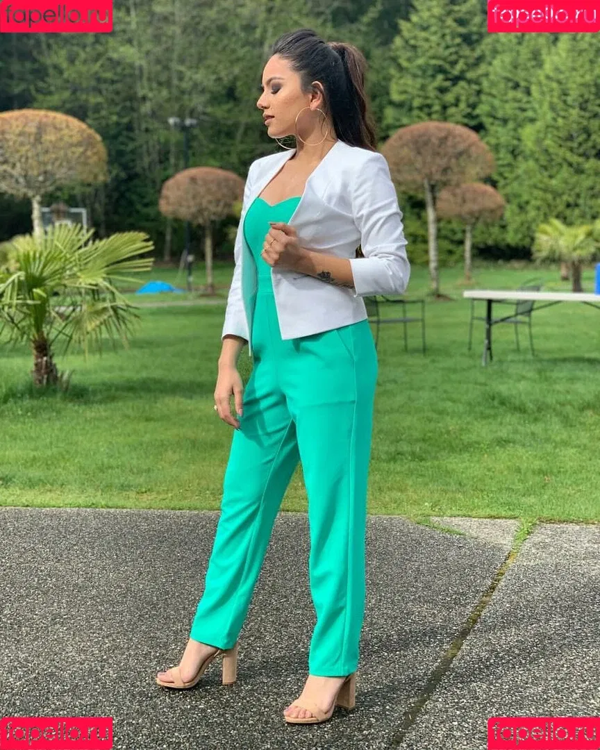 Sukh Bains Onlyfans Photo Gallery 