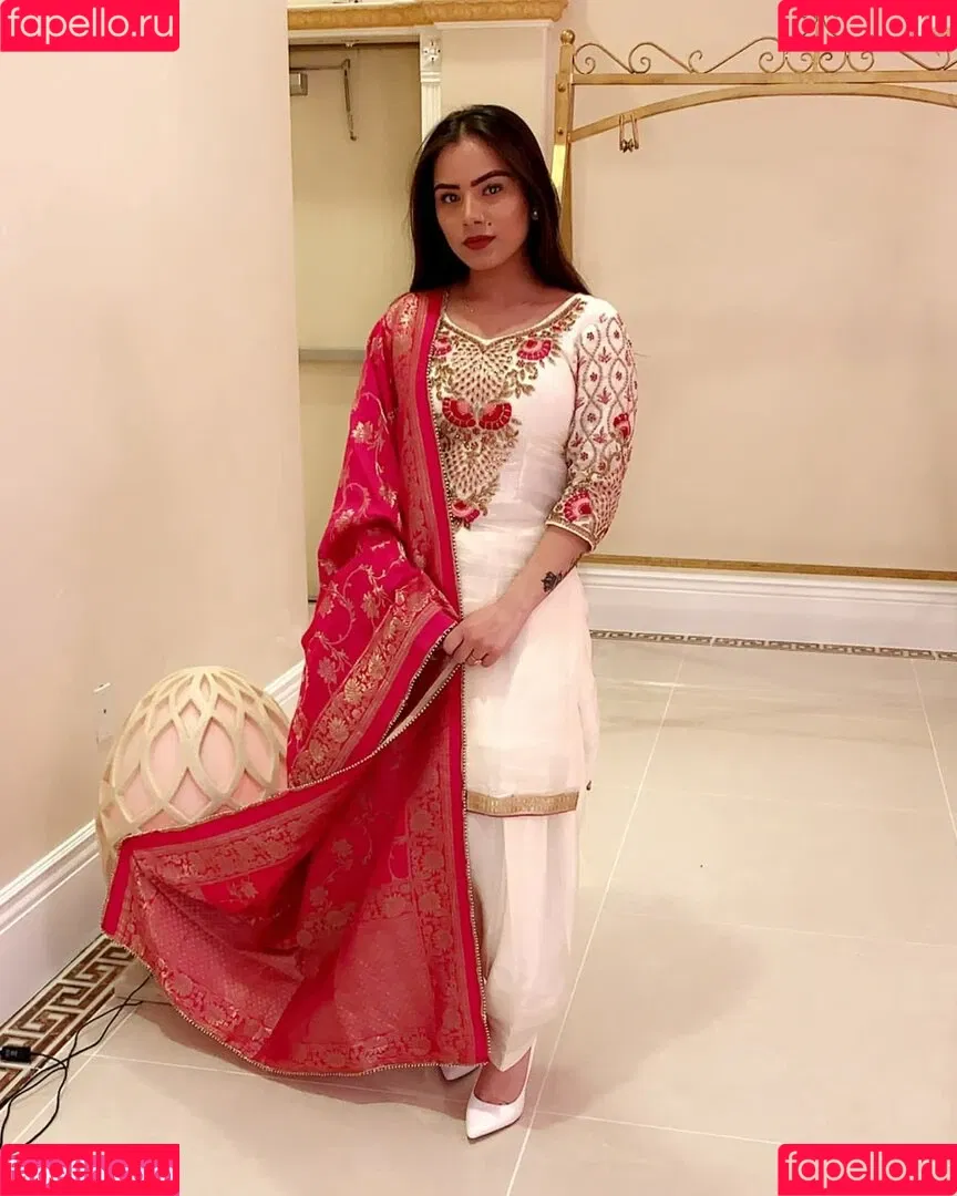 Sukh Bains Onlyfans Photo Gallery 