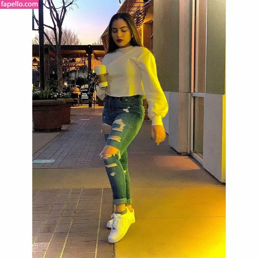 Sukh Bains Onlyfans Photo Gallery 