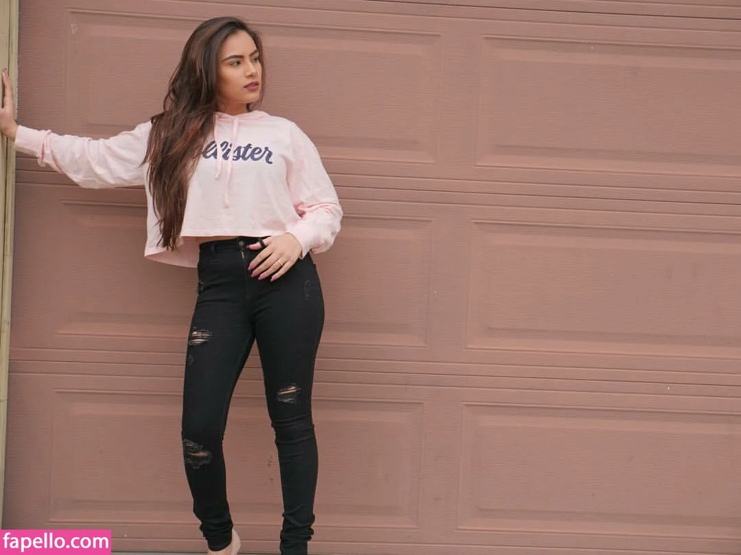 Sukh Bains Onlyfans Photo Gallery 