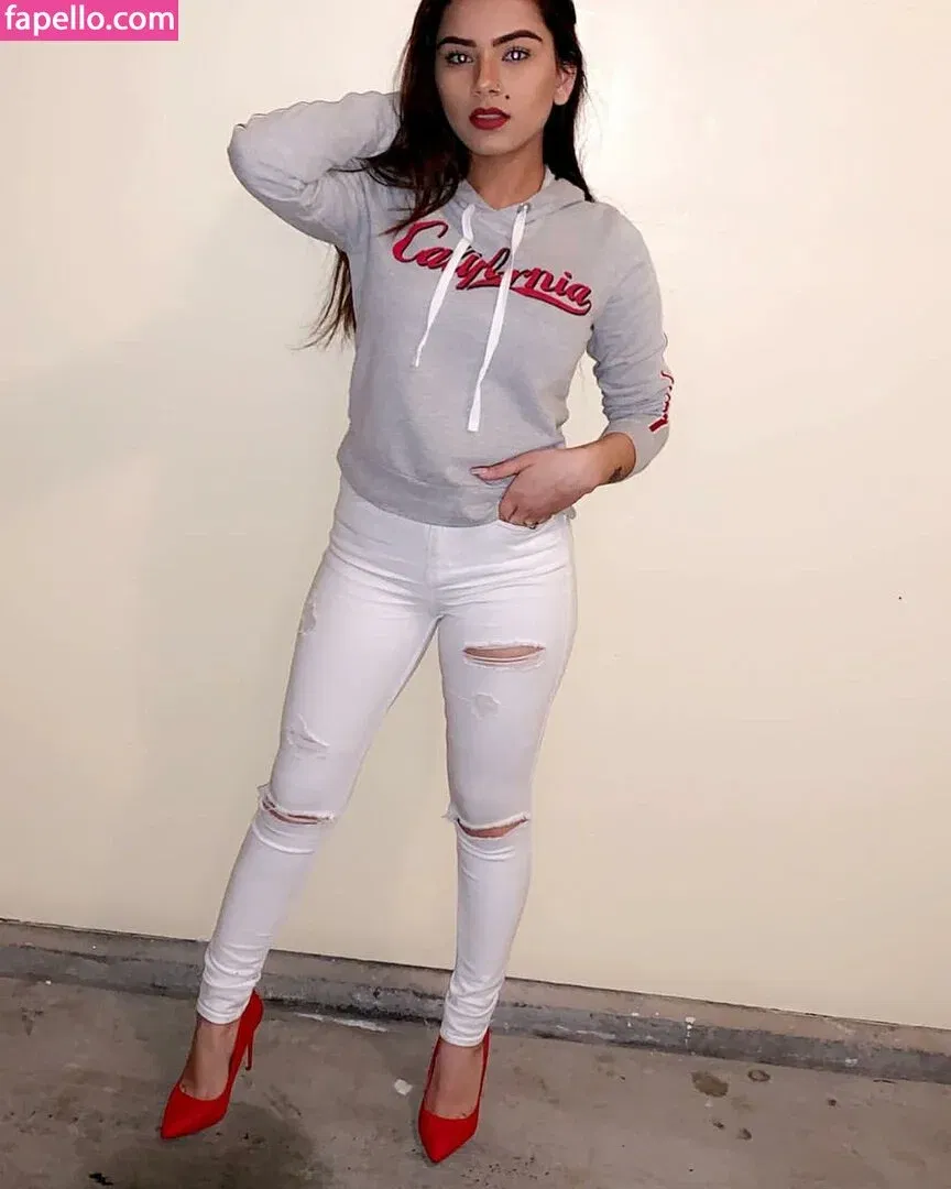 Sukh Bains Onlyfans Photo Gallery 