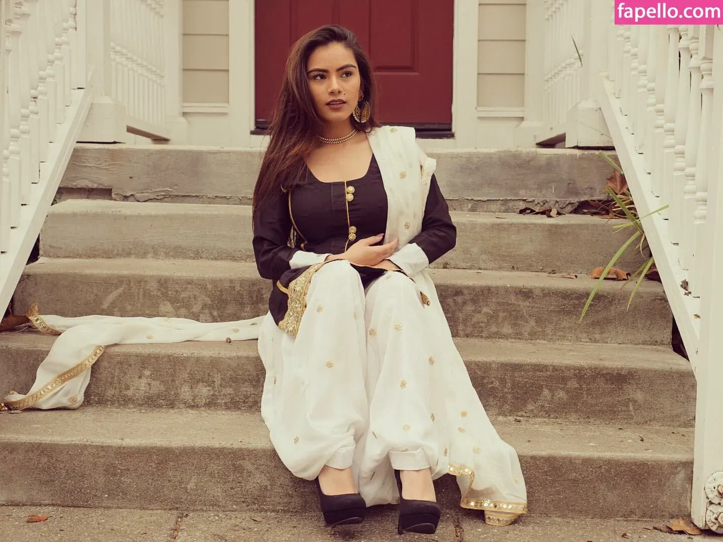 Sukh Bains Onlyfans Photo Gallery 