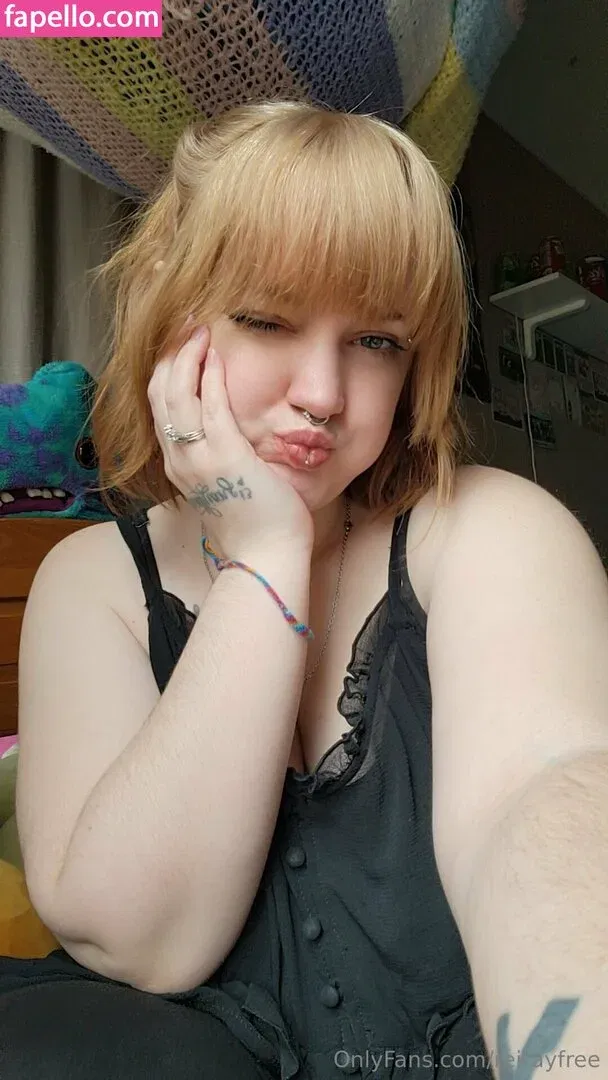 reirayfree Onlyfans Photo Gallery 