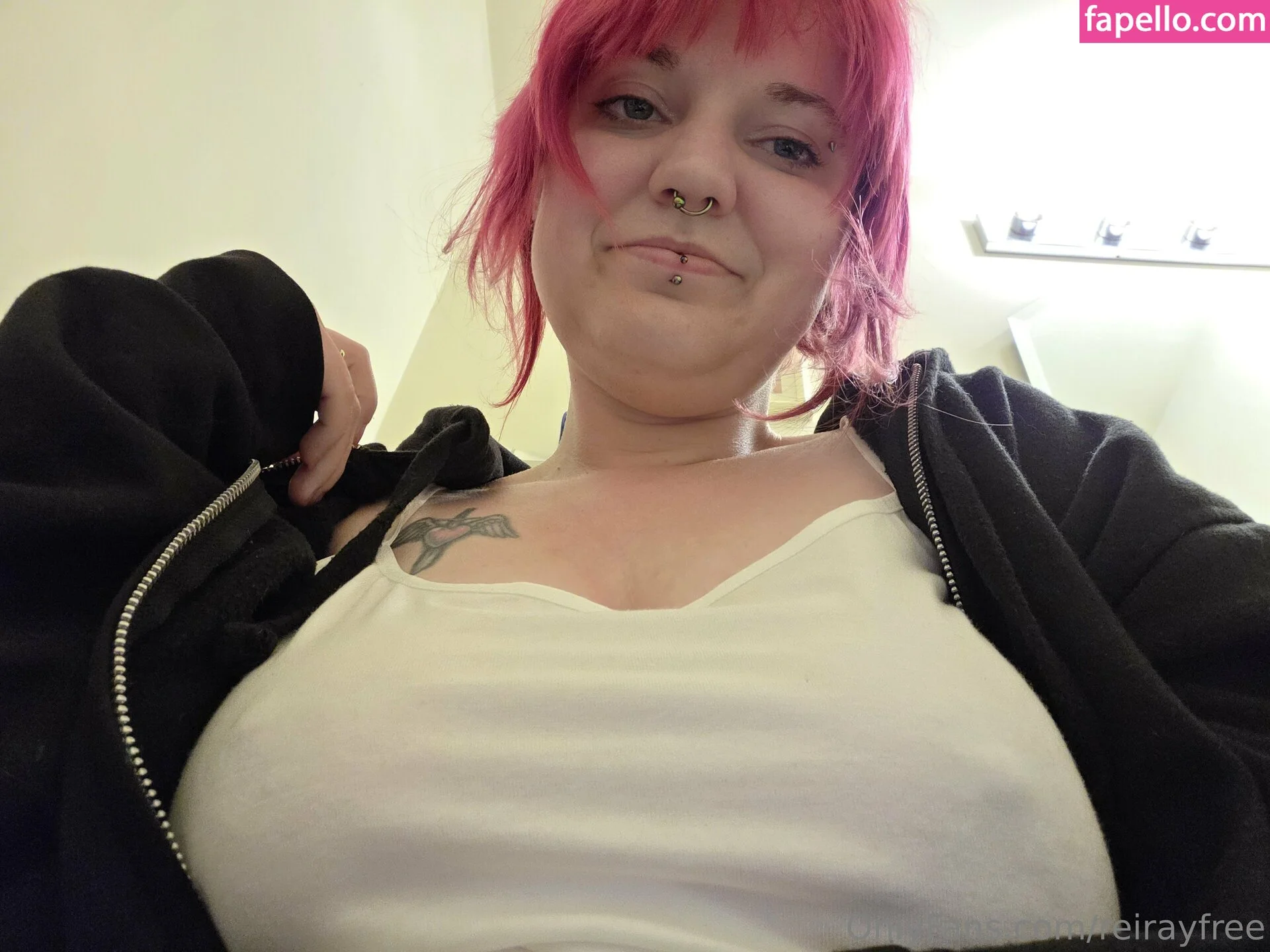 reirayfree Onlyfans Photo Gallery 