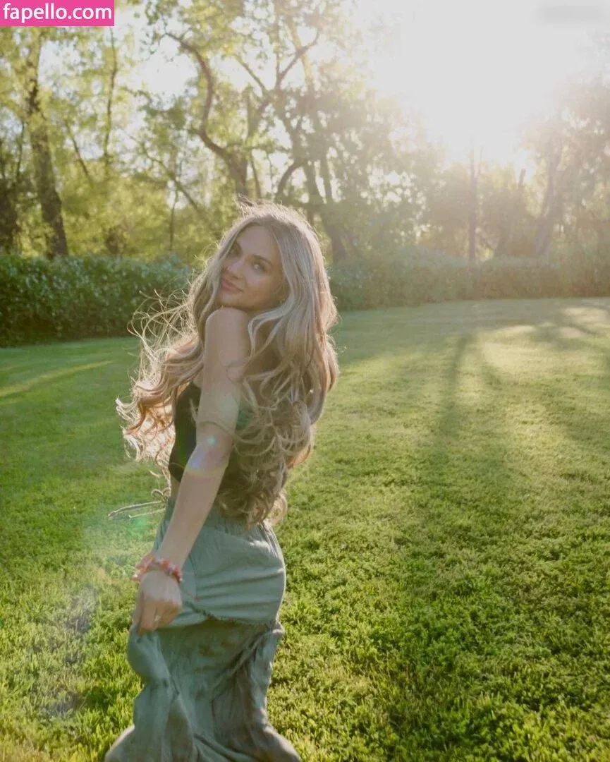 Analeese Bonfiglio Onlyfans Photo Gallery 