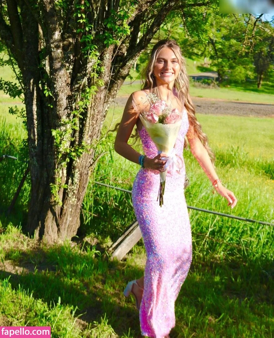 Analeese Bonfiglio Onlyfans Photo Gallery 