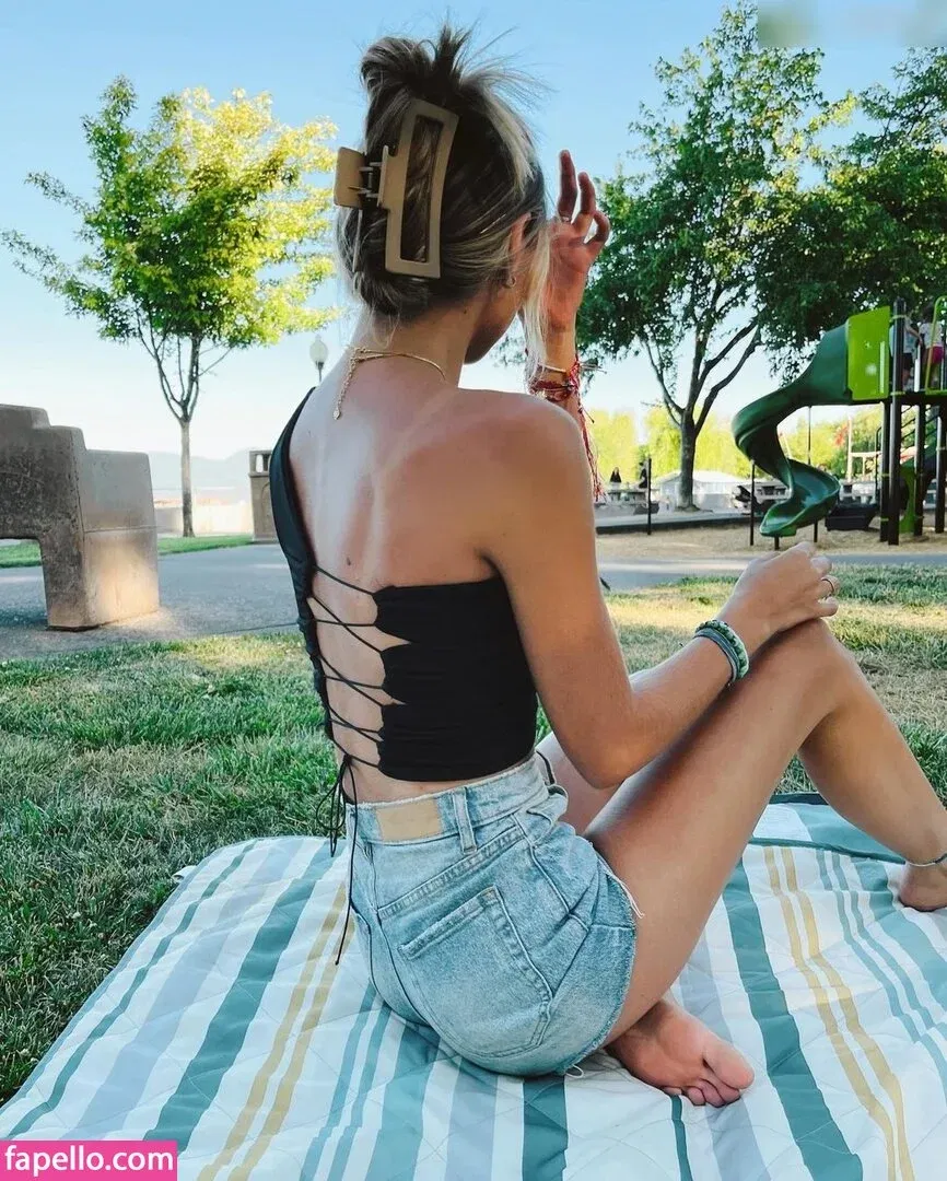 Analeese Bonfiglio Onlyfans Photo Gallery 