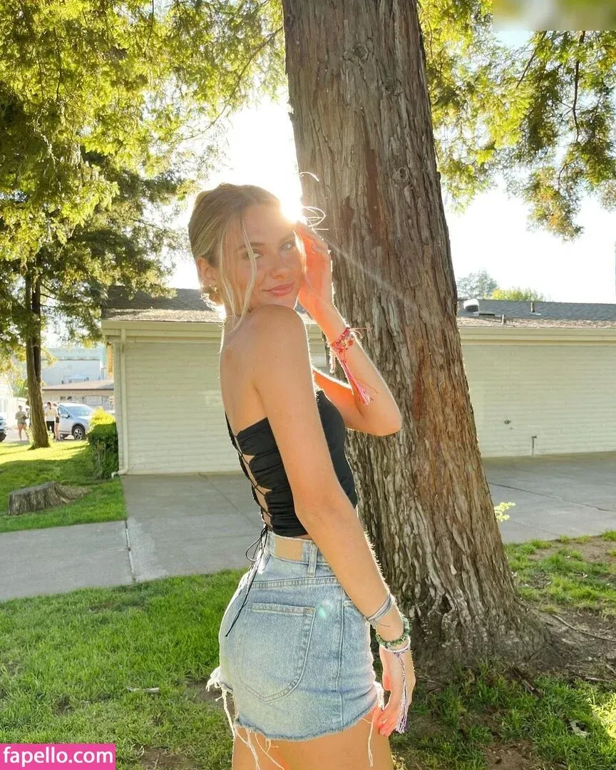 Analeese Bonfiglio Onlyfans Photo Gallery 